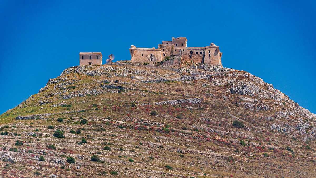 Favignana per fotografi: mappa dei migliori spot e orari di luce
