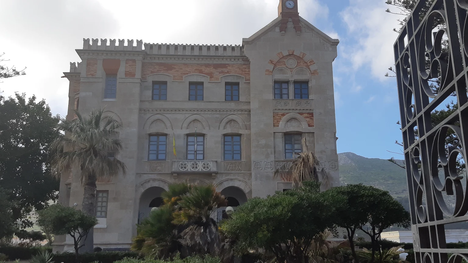 Favignana, Palazzo Florio: il revival medievale di Damiani Almeyda nella casa di campagna dei Florio